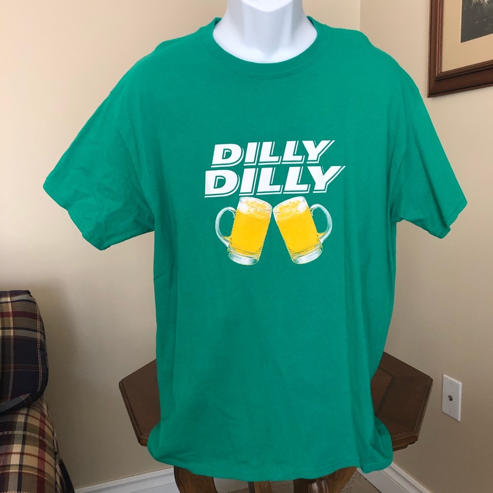 NWOT Gildan Irish “Dilly Dilly” T-Shirt